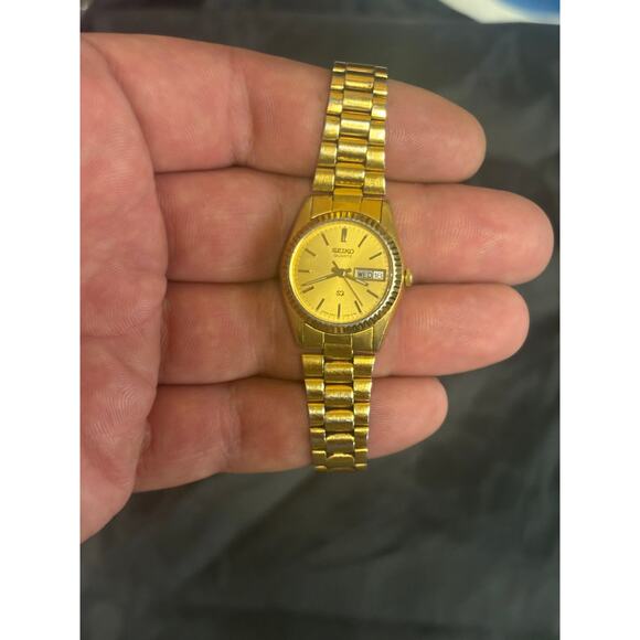 Seiko 2A23-0039 Gold Tone Women’s Watch! New Battery. main image 7